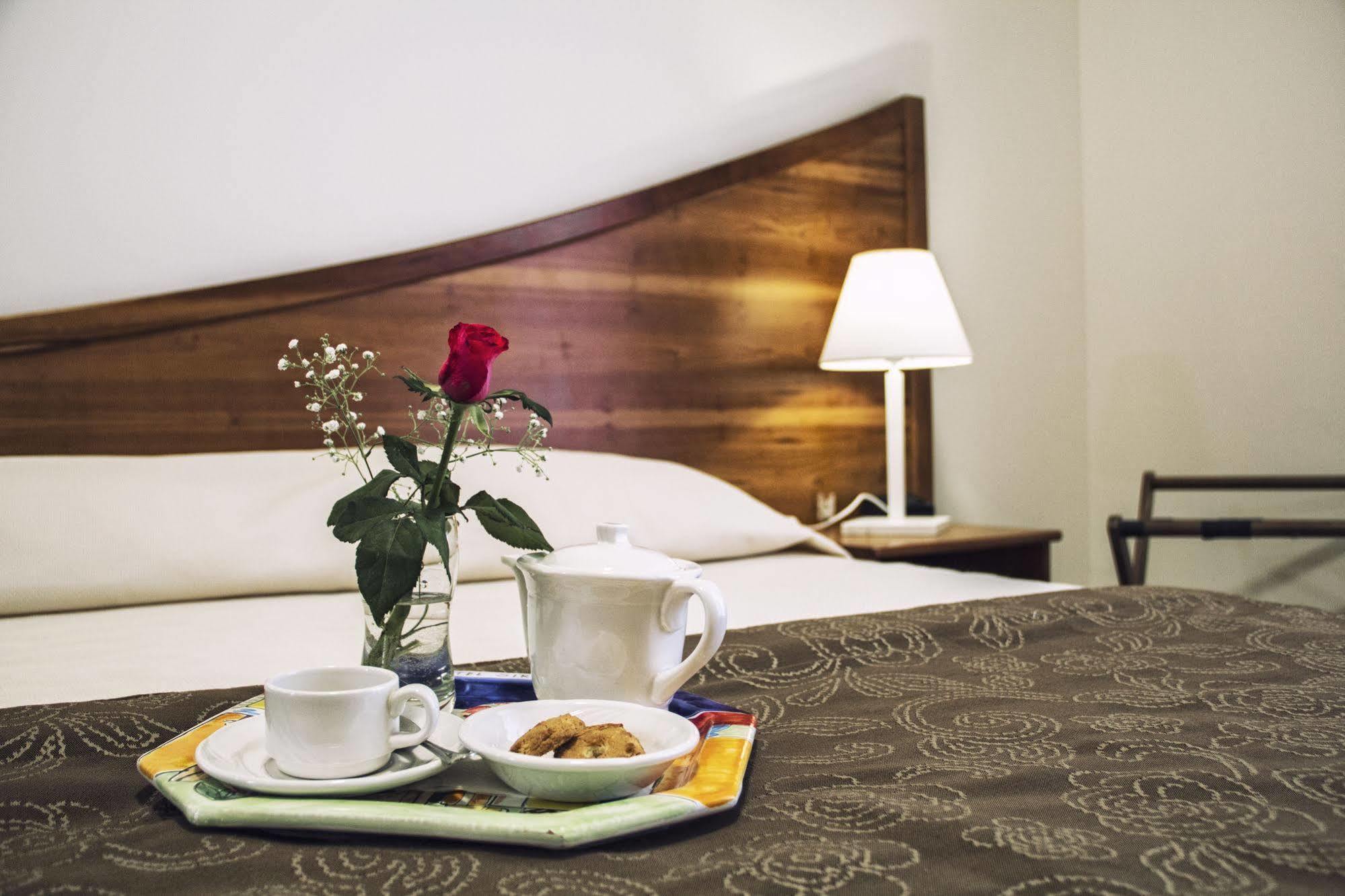 Hotel Sirenetta Isola delle Femmine Bagian luar foto