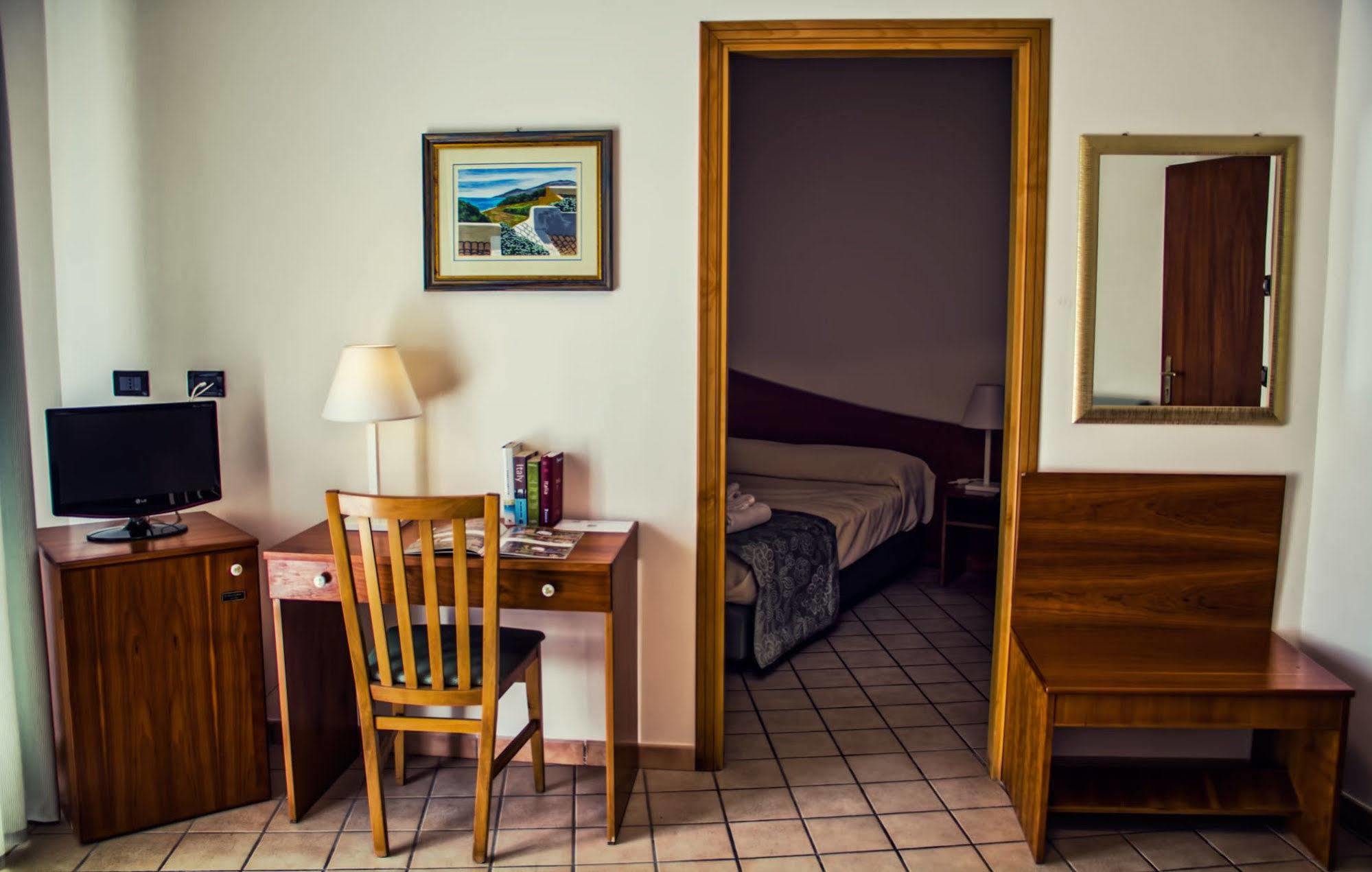 Hotel Sirenetta Isola delle Femmine Bagian luar foto