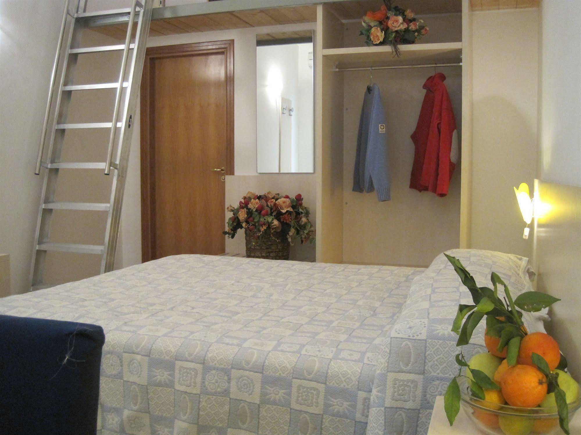 Hotel Sirenetta Isola delle Femmine Bagian luar foto