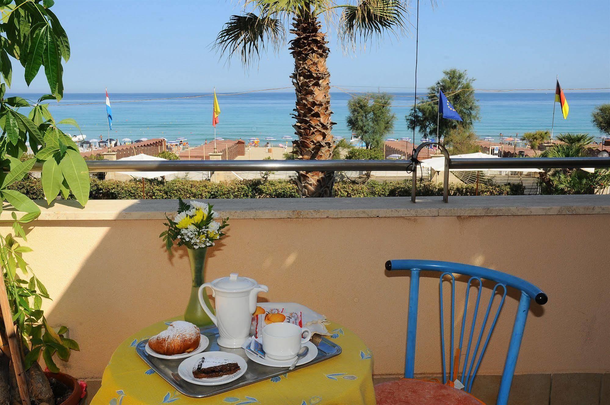 Hotel Sirenetta Isola delle Femmine Bagian luar foto